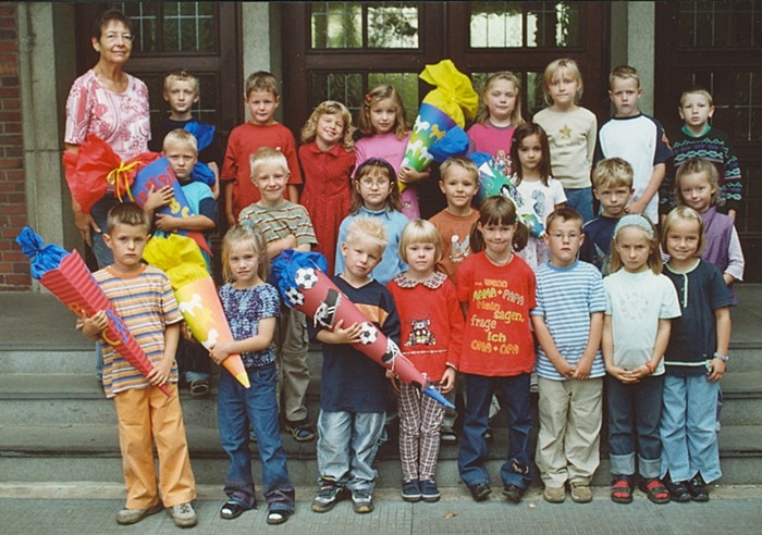2002 Klasse 1d - Klassenlehrerin Monika Hinrichs